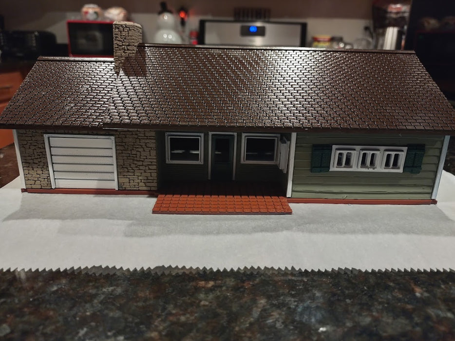 S-Scale Ranch Home