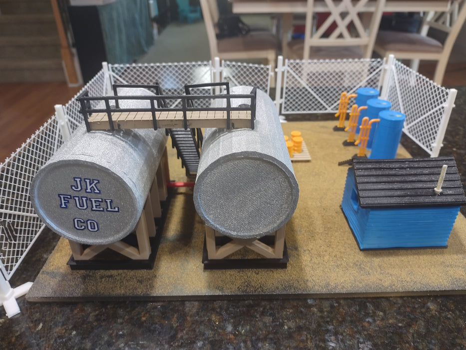 G Scale Oil Distribution Station