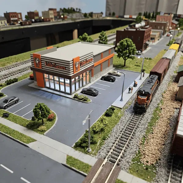 N Scale Little Caesars Pizza