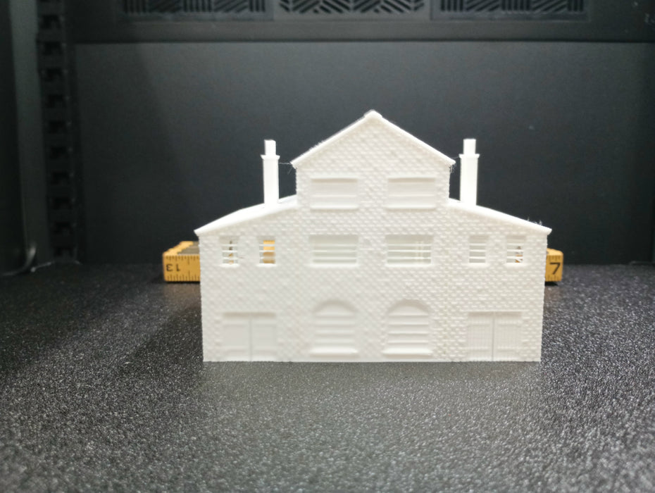 N Scale  "Large Factory "