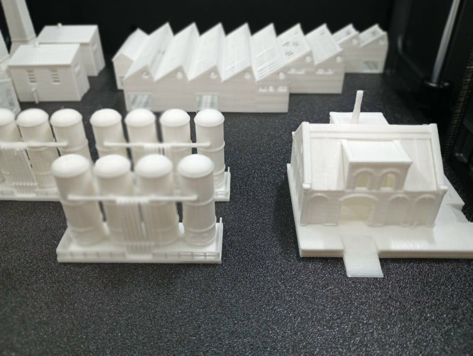 N Scale  "Fuel Tanks"