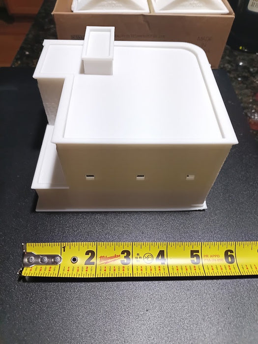 N Scale Large Urban Bank Building