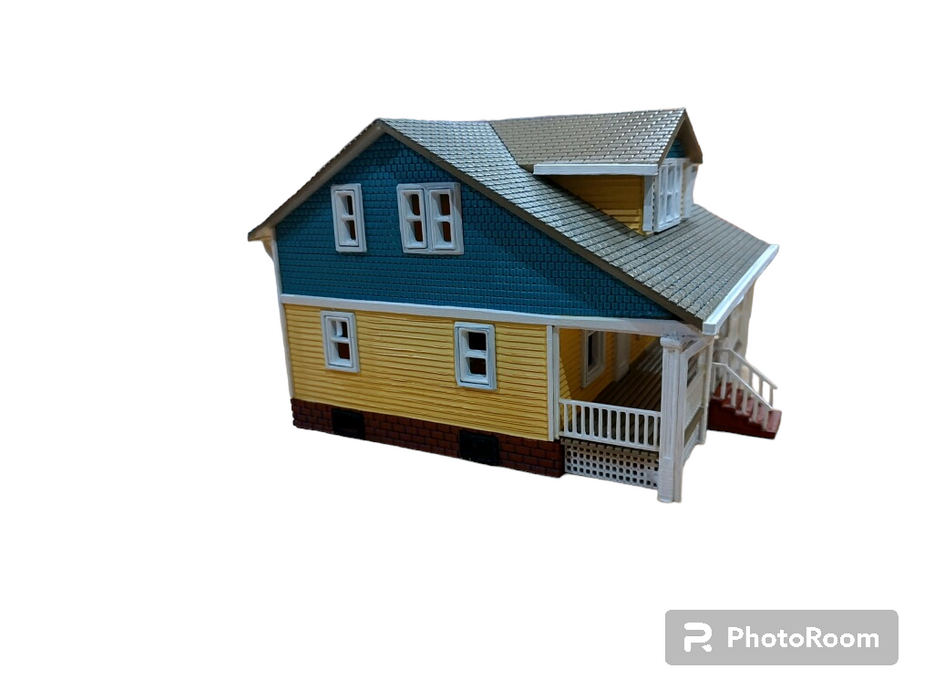 O Scale Dormer House