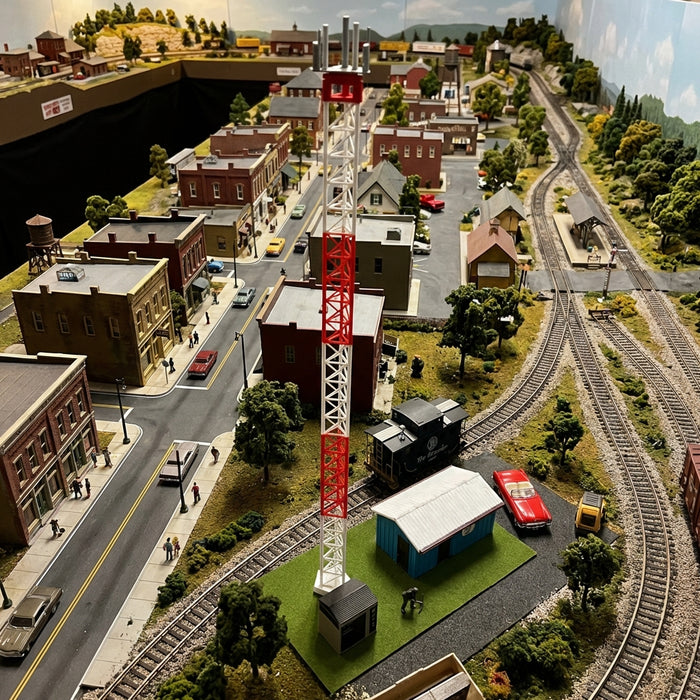 HO-Scale Radio Station