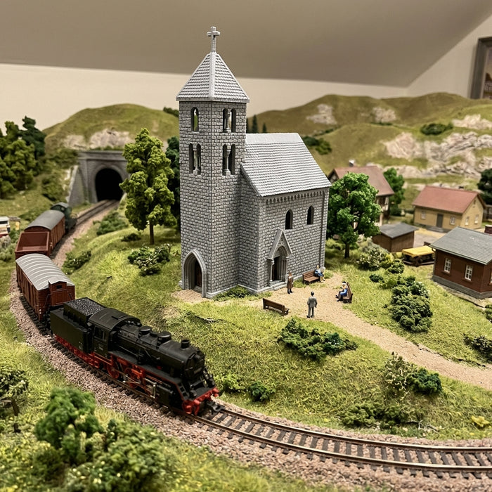 N Scale  "Bravarian Church "
