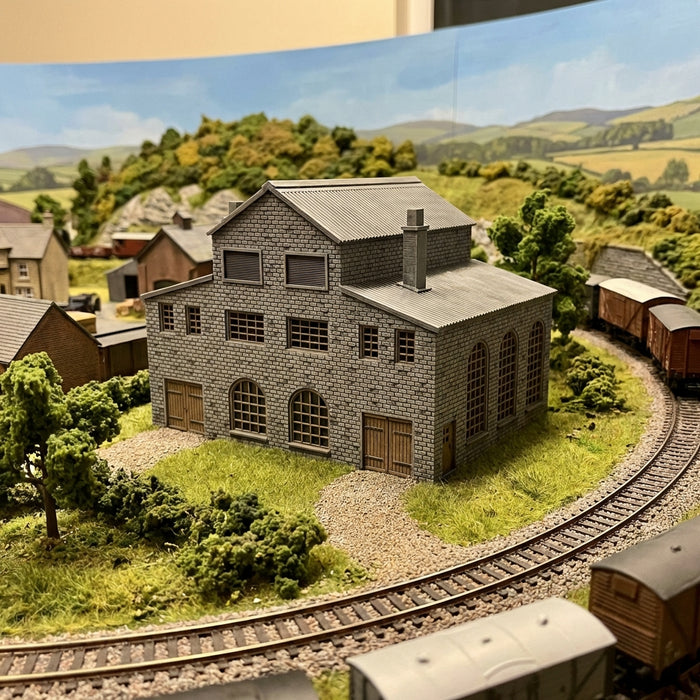 N Scale  "Large Factory "